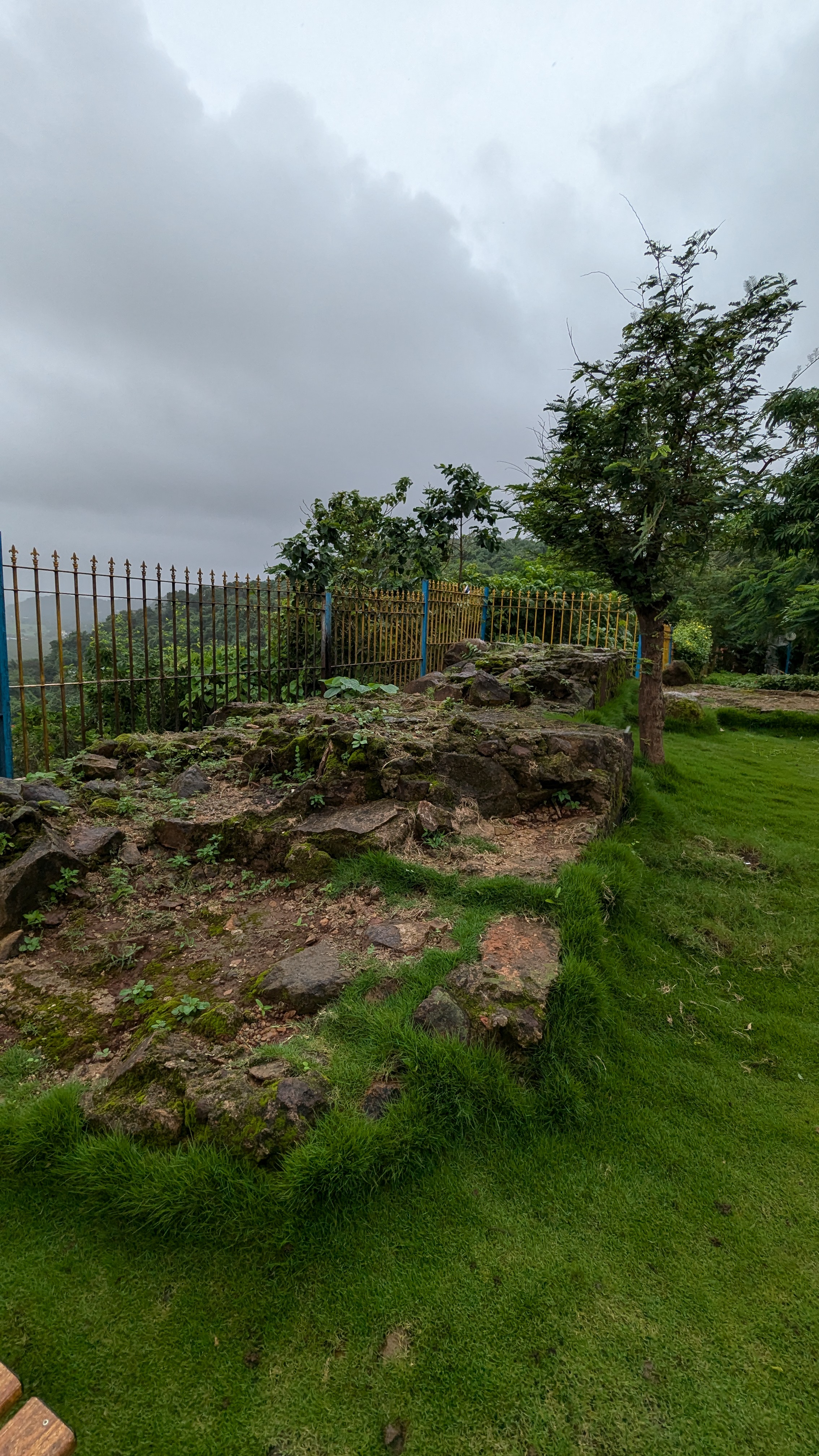 Fortification remains,  Dharavi Fort